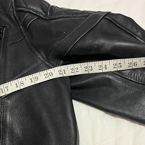 Men's Black Leather Jacket - Picture 6 of 16